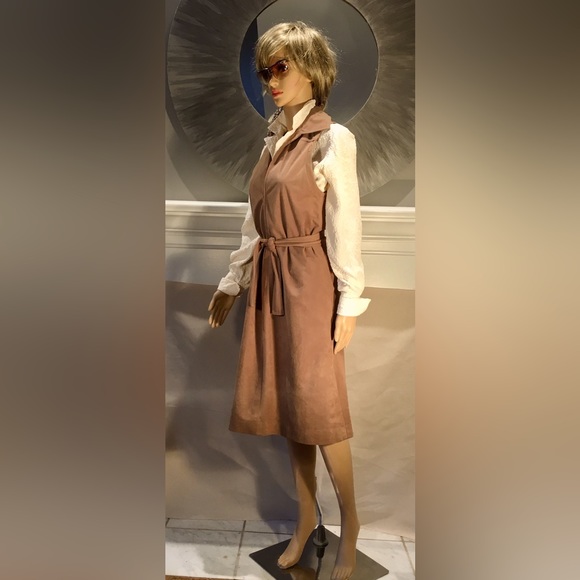 MCM front zip jumper-brown ultrasuede midi shift. 1970 retro/mod/hip. Size 8 EUC - Picture 3 of 12